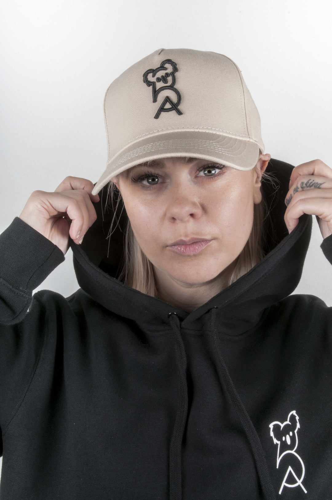 3D Embroided Beige Cap